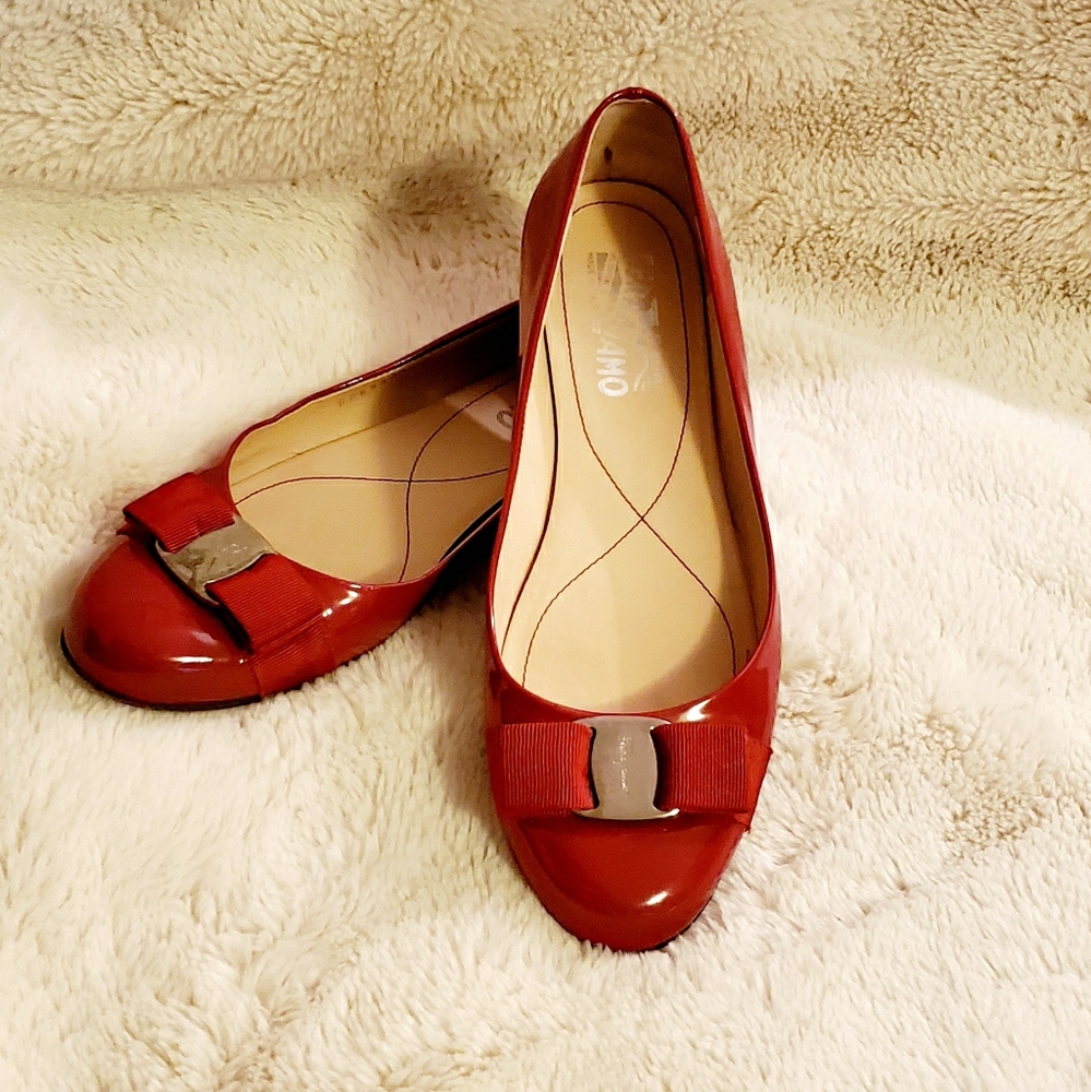 Ferragamo Varina Leather Flats